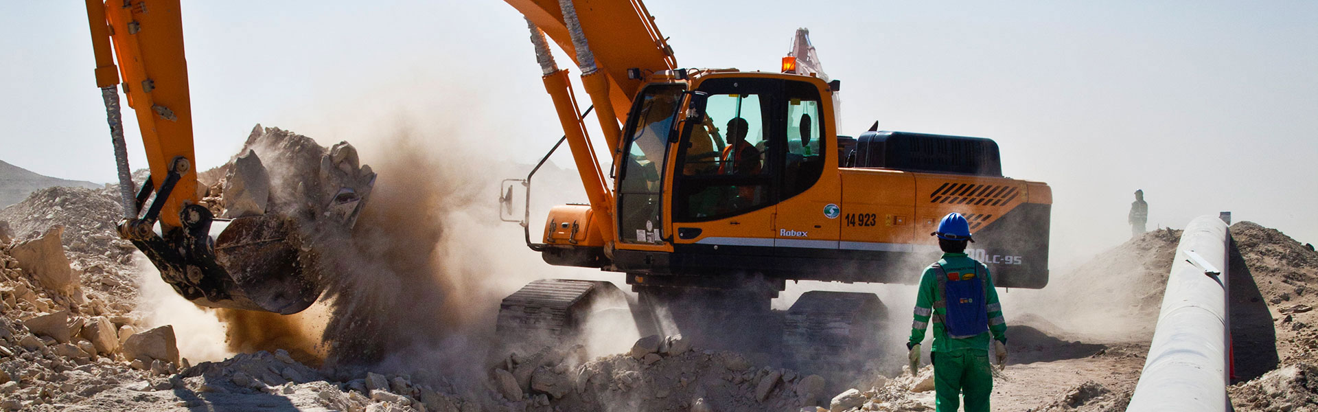 Somos una empresa de ingeniería y construcción con más de 37 años de experiencia en el sector industrial chileno y somos parte de CUMBRA