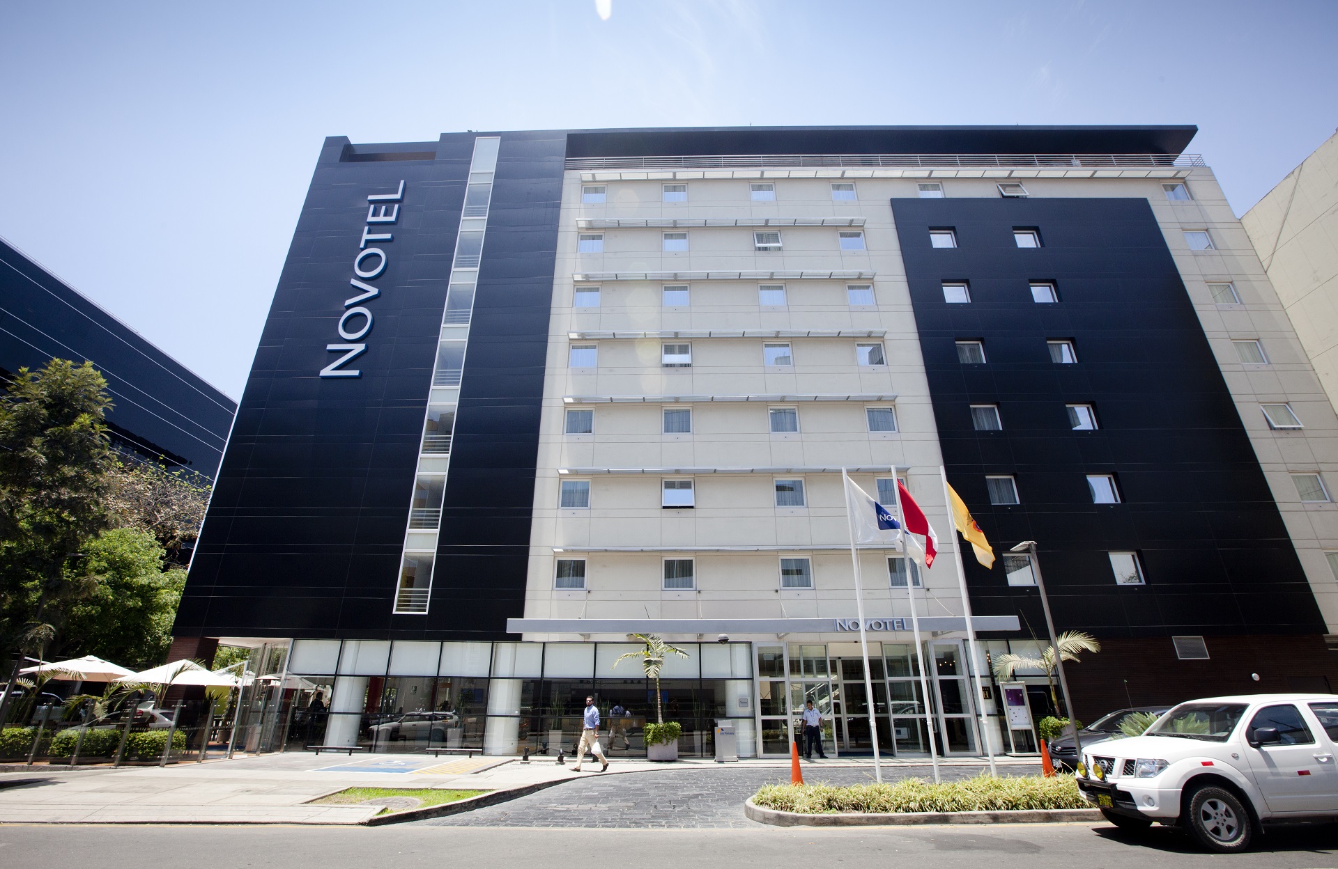 Vial y Vives - DSD, Novotel hotel en San Isidro Lima
