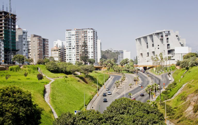 Vial y Vives - Campos UTEC Universidad de Ingeniería y Tecnología en Lima Perú