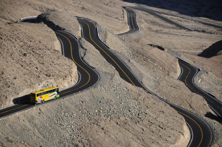 Vial y Vives - DSD, tramo 1 de la Carretera IIRSA (Iniciativa para la Integración de la Infraestructura Regional Suramericana) sur, en Perú