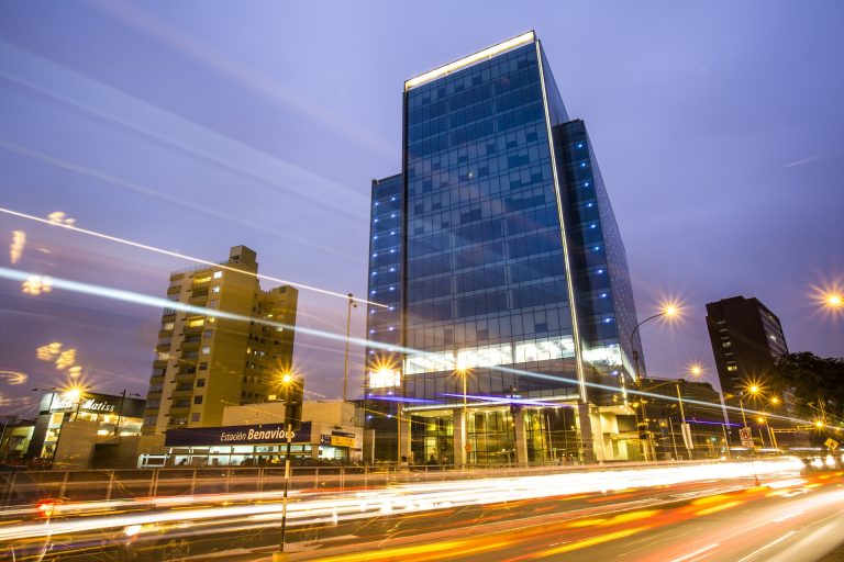 Vial y Vives - DSD Centro Empresarial Leuro en Miraflores Lima Perú