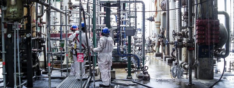 Vial y Vives - Mantención Mayor de la Parada de planta y Equipos en refinería Bío Bío en Chile